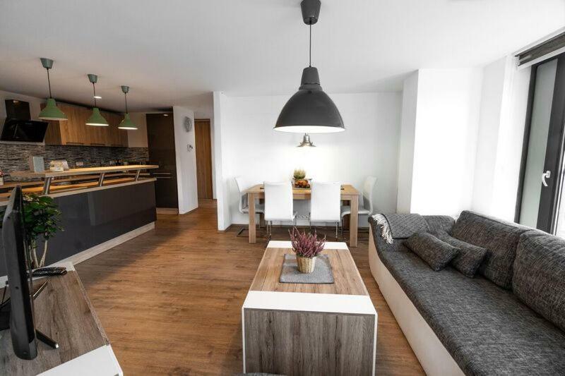 Old Town Luxury Apartment In Heart Of 布拉迪斯拉发 外观 照片