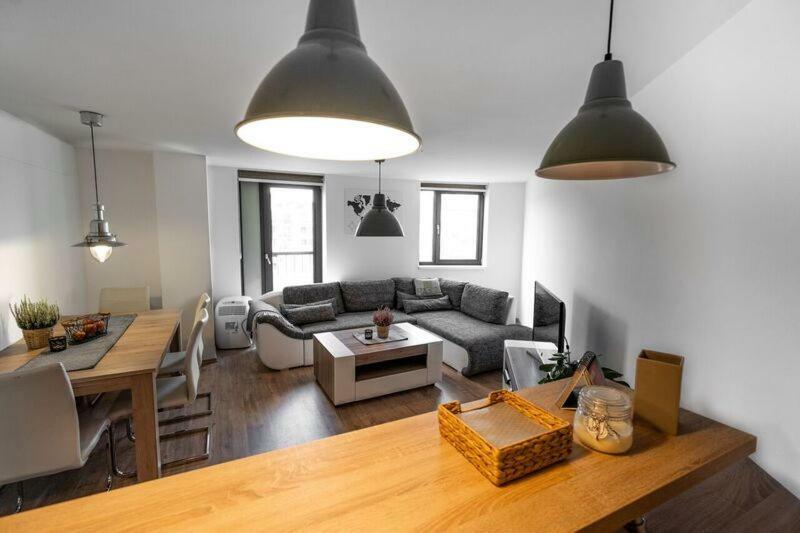 Old Town Luxury Apartment In Heart Of 布拉迪斯拉发 外观 照片